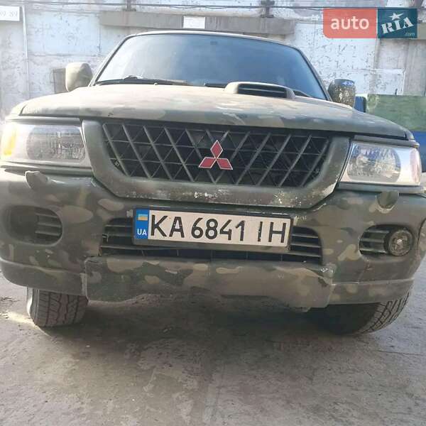 2005 mitsubishi pajero sport