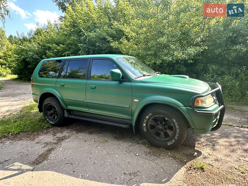 2005 mitsubishi pajero sport
