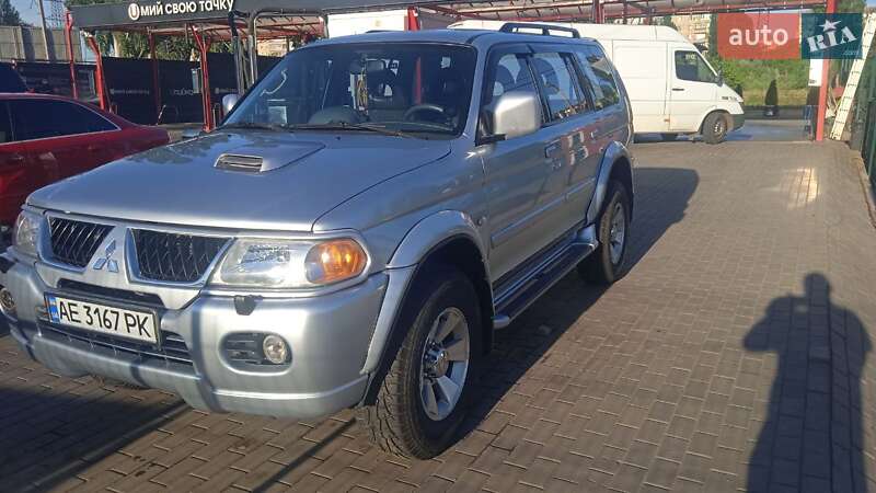 2006 mitsubishi pajero sport