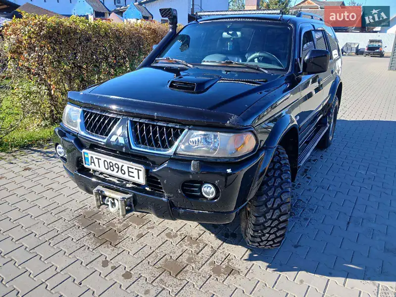 2005 mitsubishi pajero-sport