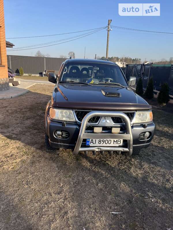 2006 mitsubishi pajero sport