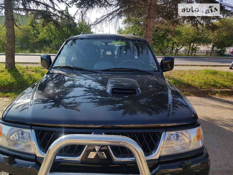 2006 mitsubishi pajero sport