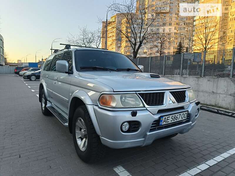 2006 mitsubishi pajero sport