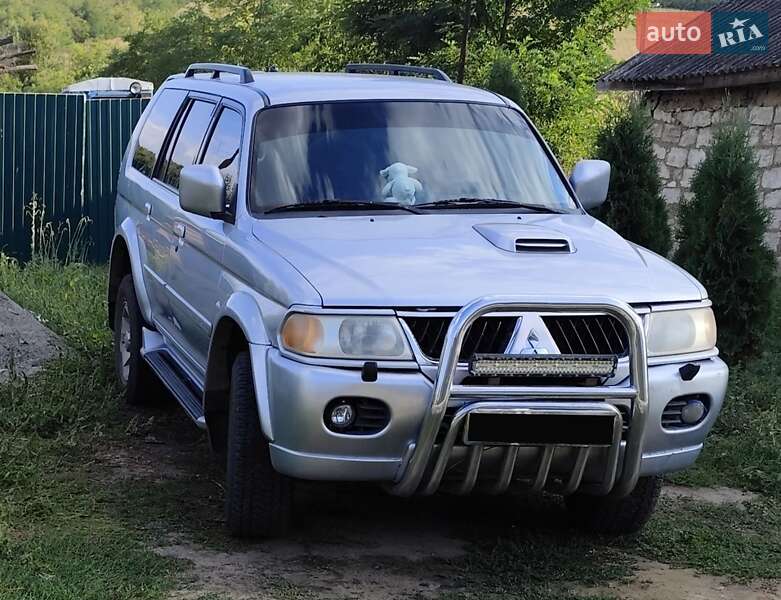 2006 mitsubishi pajero