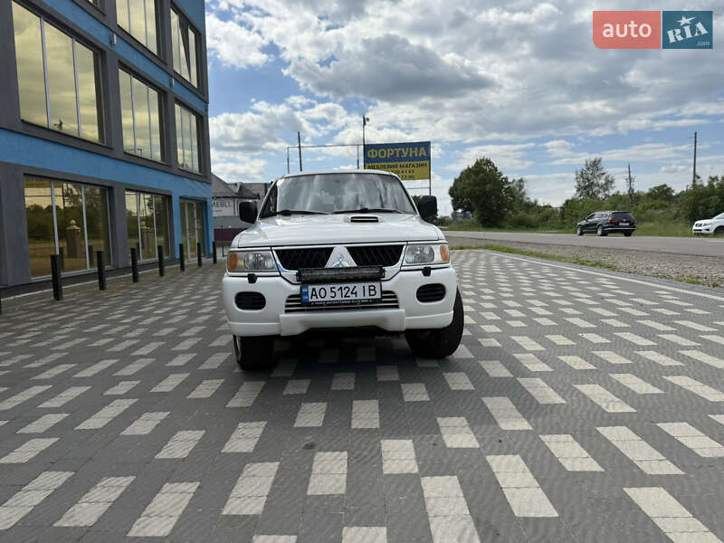 2006 mitsubishi pajero-sport