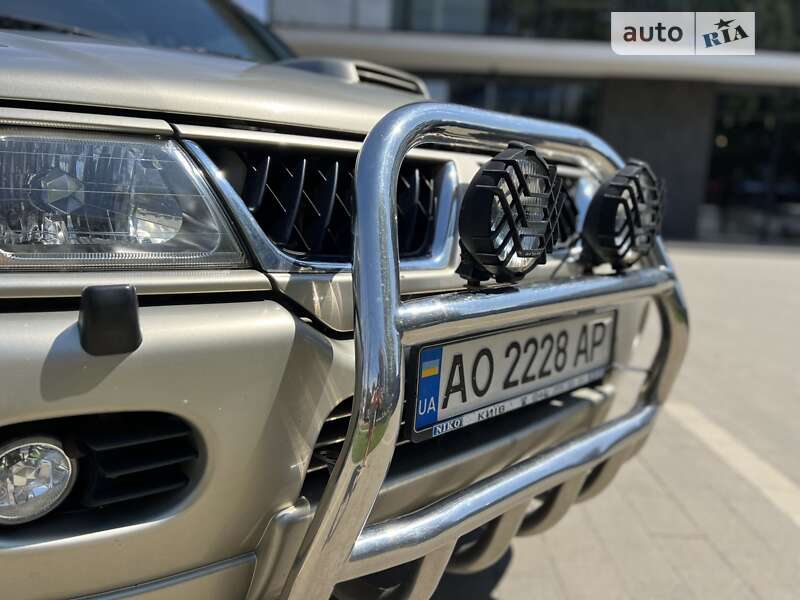 2007 mitsubishi pajero sport