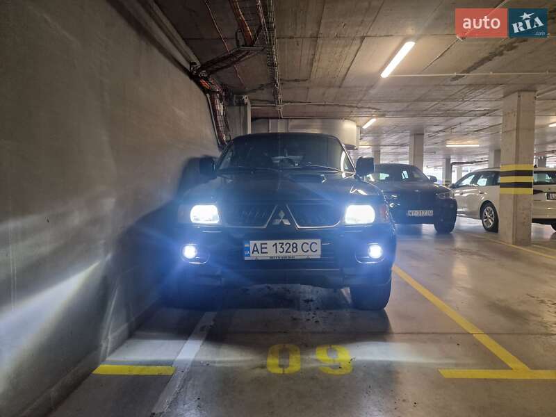 2007 mitsubishi pajero sport