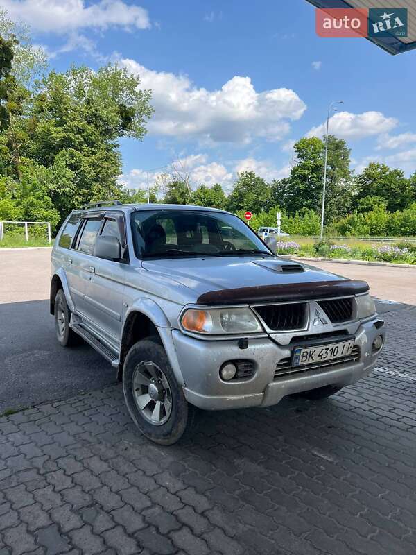 2008 mitsubishi pajero