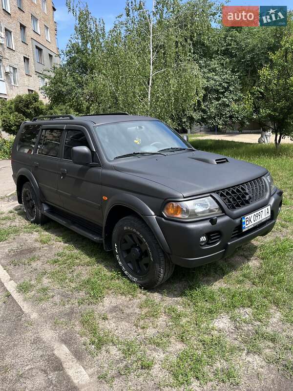 2008 mitsubishi pajero sport