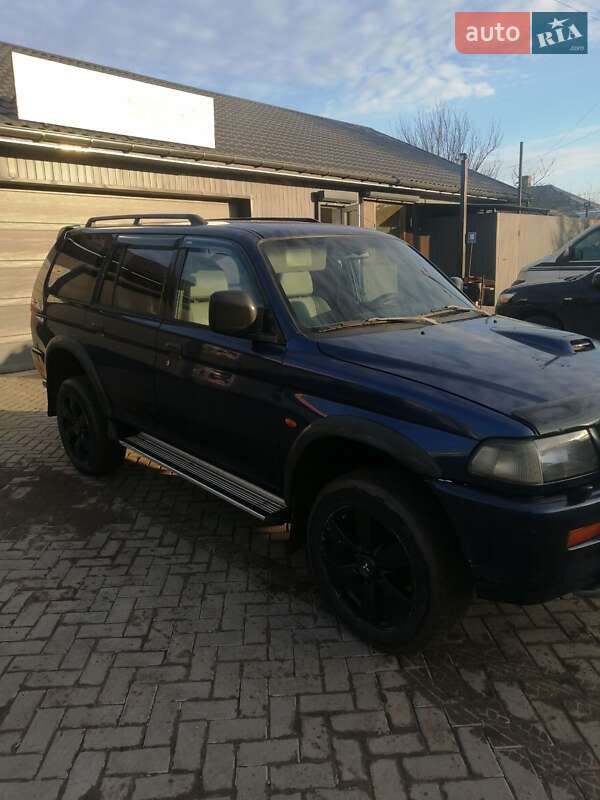 1998 mitsubishi pajero sport