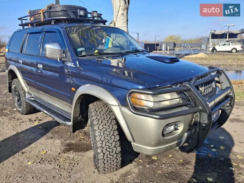 2000 mitsubishi pajero