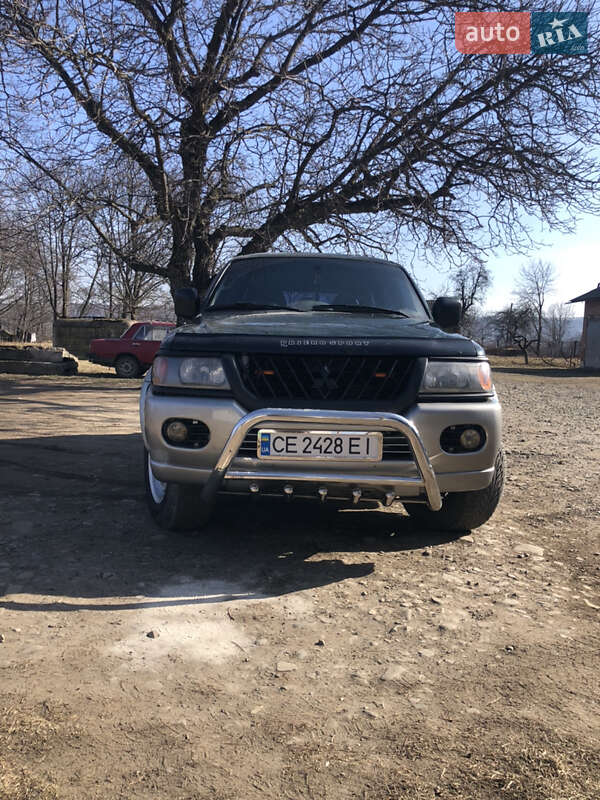 2000 mitsubishi pajero sport