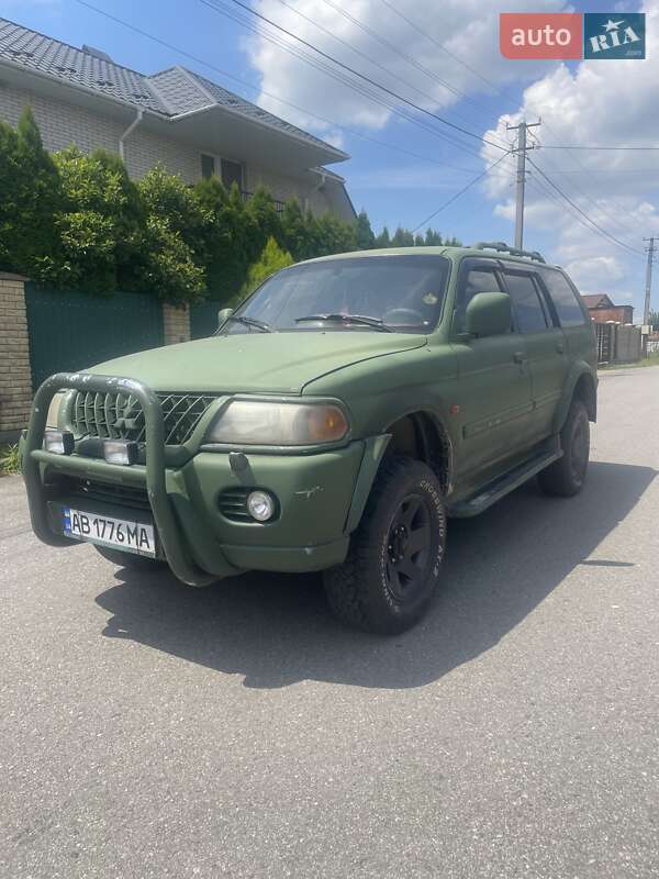2001 mitsubishi pajero sport