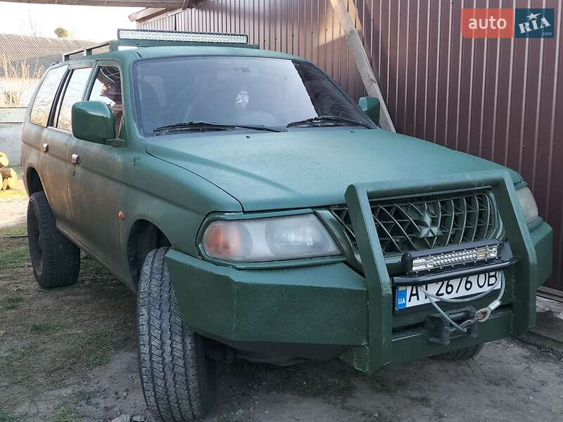 2002 mitsubishi pajero sport