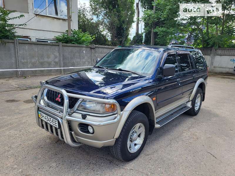 2003 mitsubishi pajero