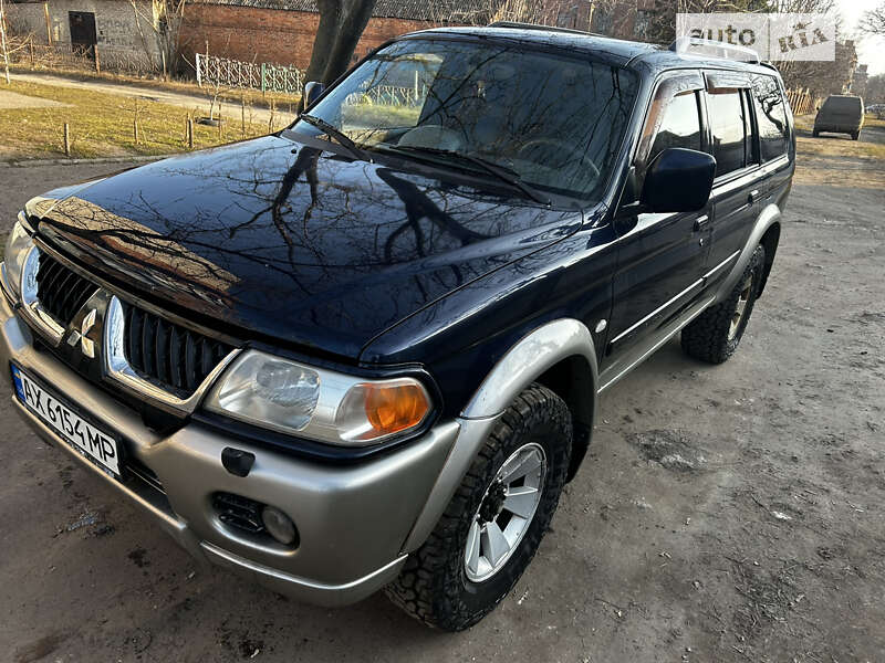 2005 mitsubishi pajero sport