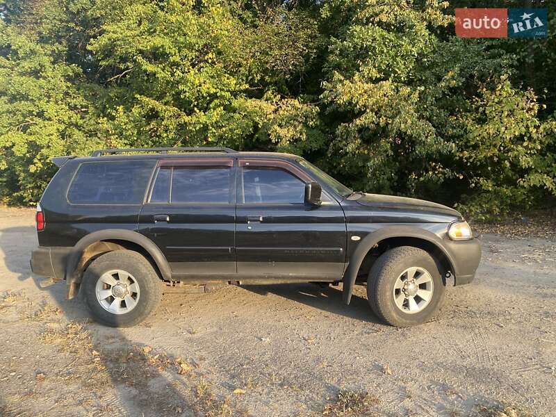 2006 mitsubishi pajero sport