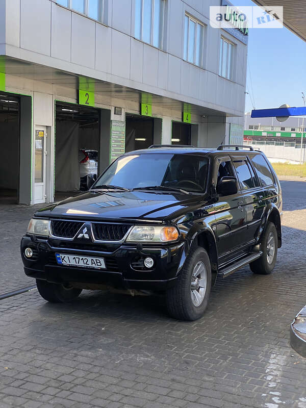 2006 mitsubishi pajero sport