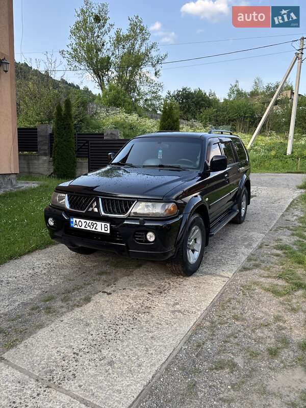 2006 mitsubishi pajero sport
