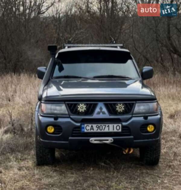 2006 mitsubishi pajero