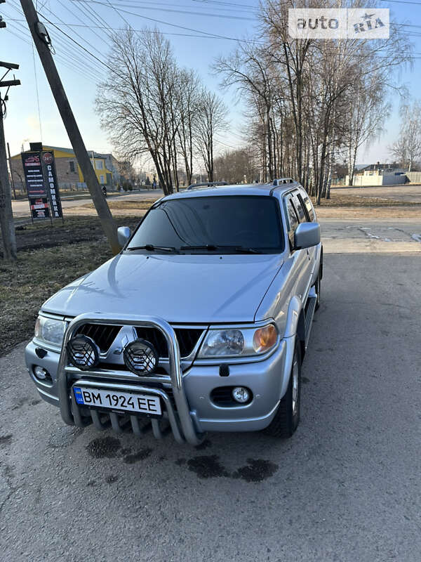 2006 mitsubishi pajero