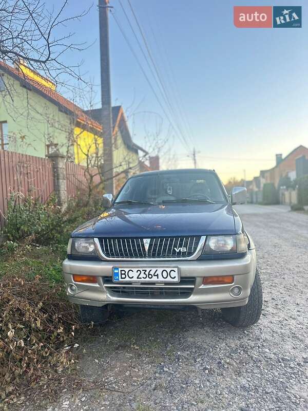 1999 mitsubishi pajero