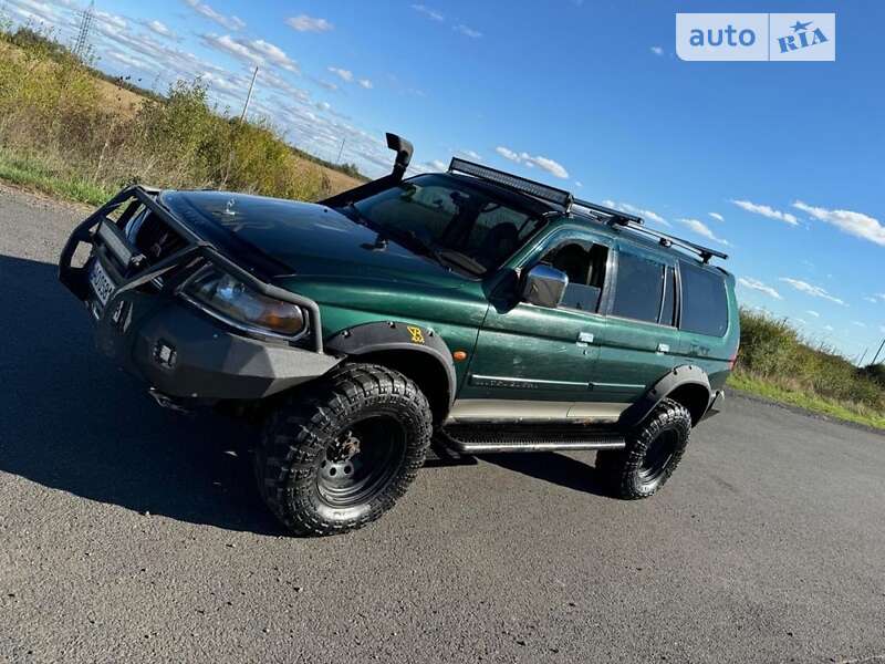 2000 mitsubishi pajero sport