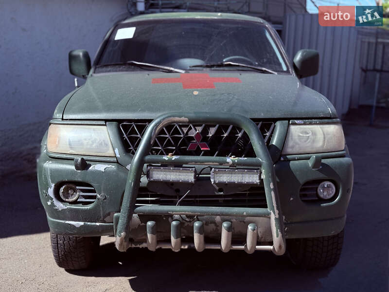 2000 mitsubishi pajero