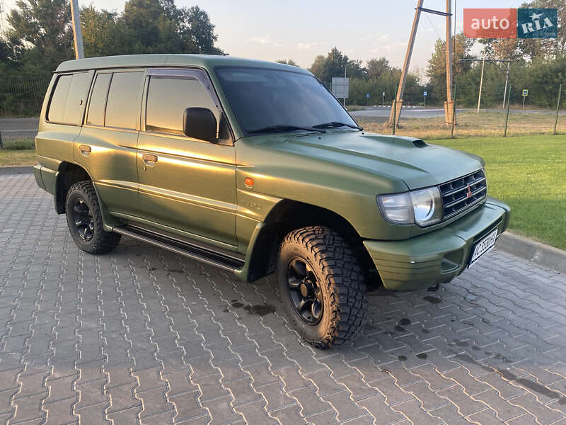 2003 mitsubishi pajero