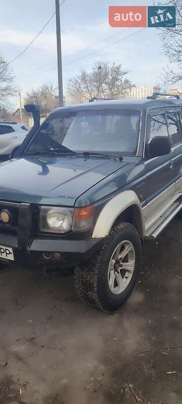2001 mitsubishi pajero wagon