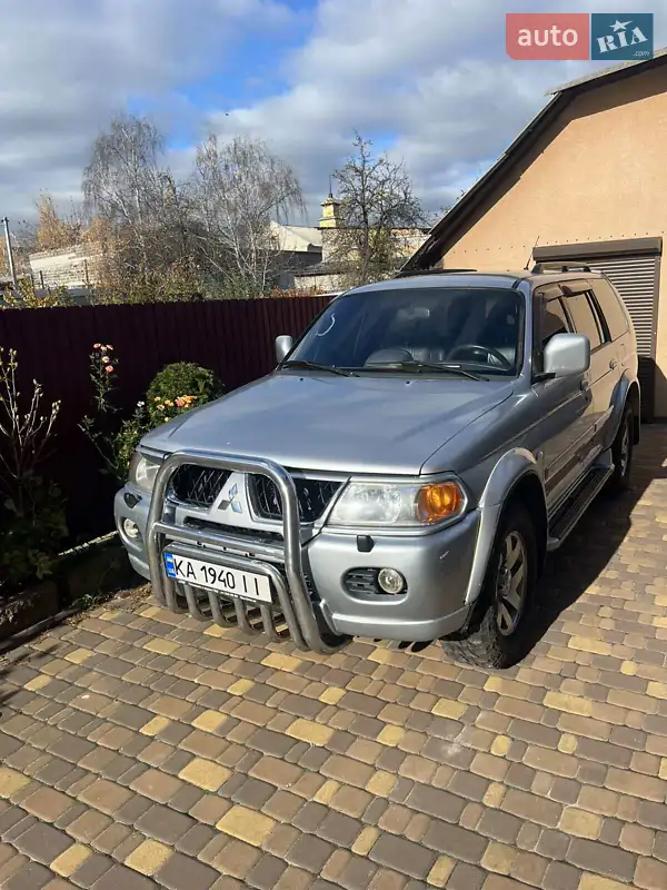 2006 mitsubishi pajero