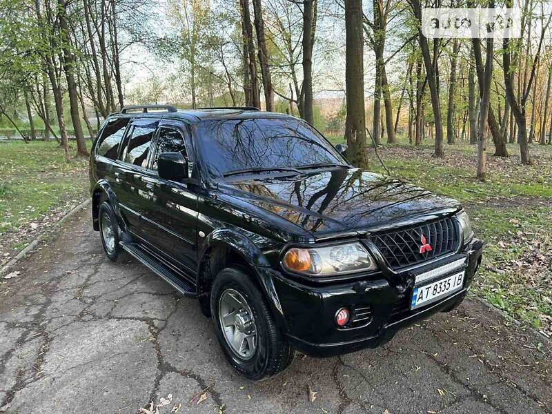 2002 mitsubishi pajero