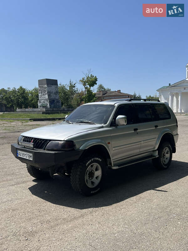 2003 mitsubishi pajero sport