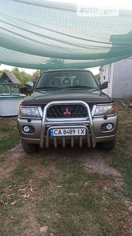 2003 mitsubishi pajero