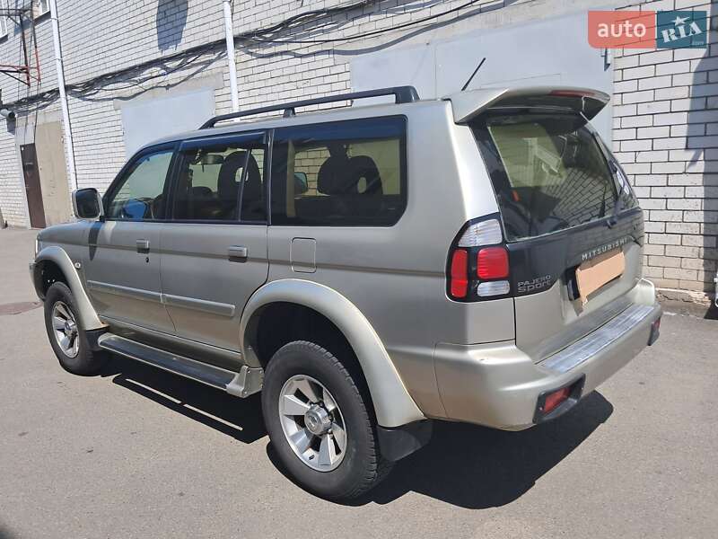 2003 mitsubishi pajero