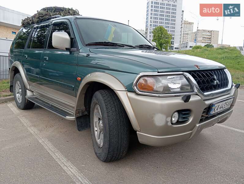2003 mitsubishi pajero sport
