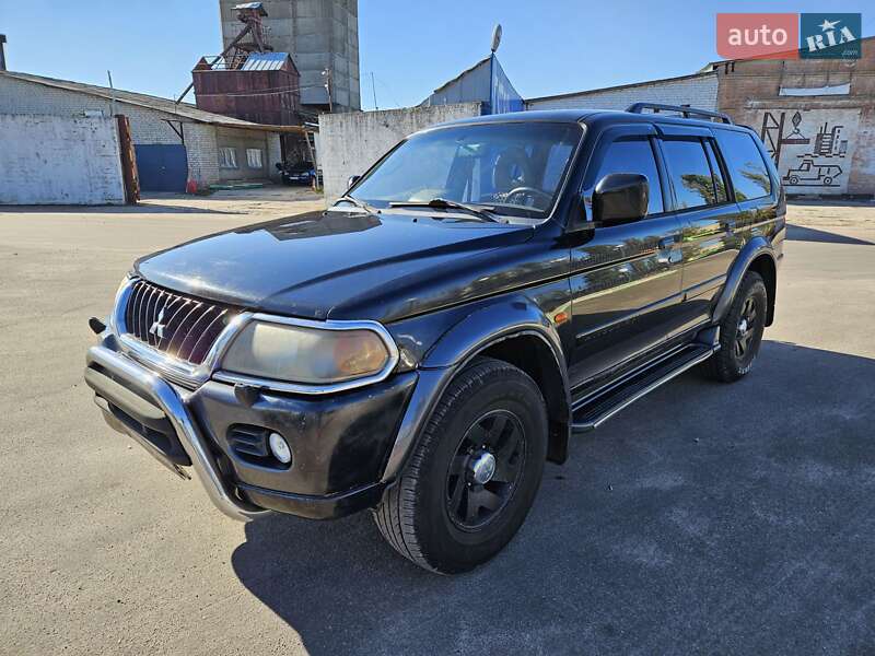 2004 mitsubishi pajero sport