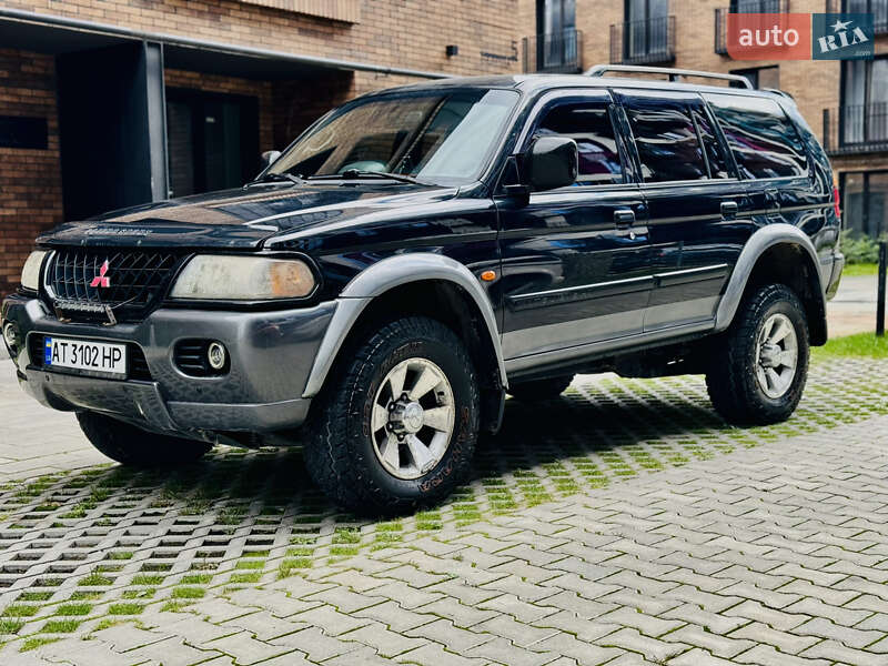 2004 mitsubishi pajero sport
