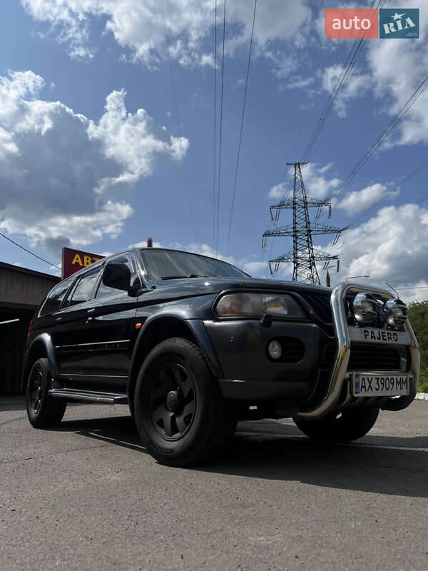 2004 mitsubishi pajero sport