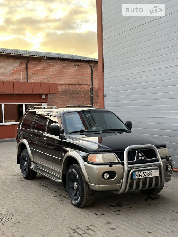 2004 mitsubishi pajero sport