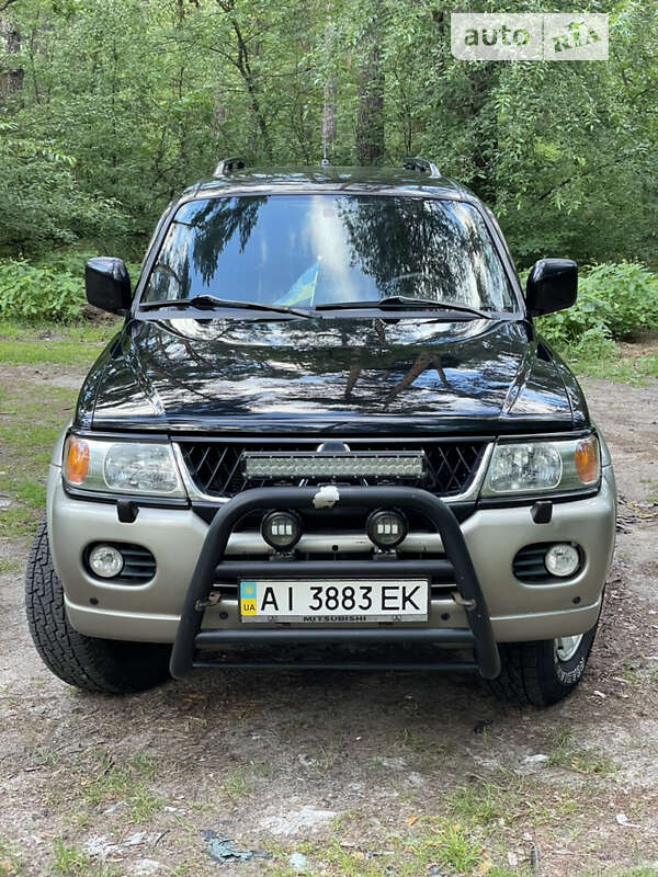2005 mitsubishi pajero sport