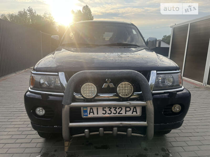 2005 mitsubishi pajero