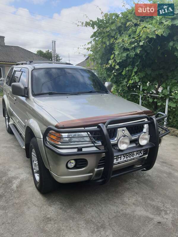 2005 mitsubishi pajero sport