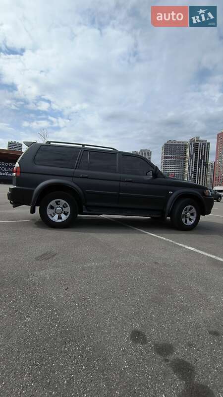 2006 mitsubishi pajero sport