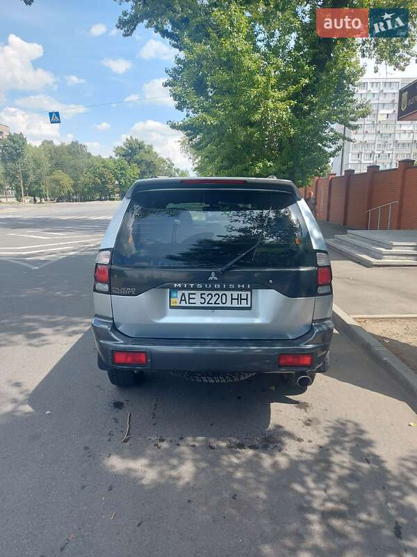 2006 mitsubishi pajero sport