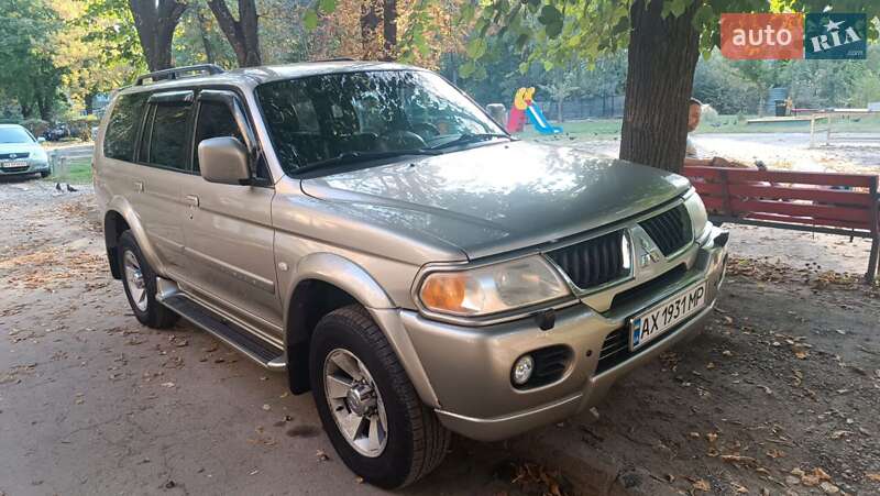 2006 mitsubishi pajero sport