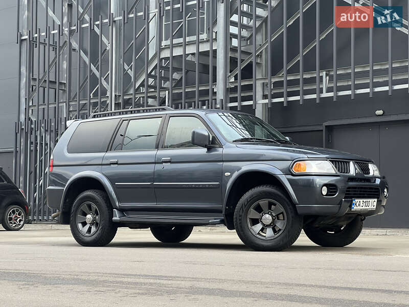 2006 mitsubishi pajero sport