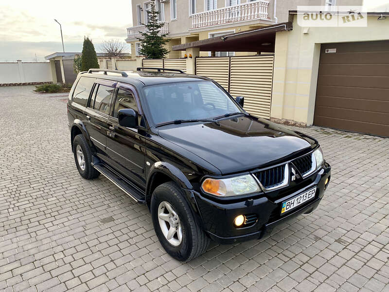 2006 mitsubishi pajero