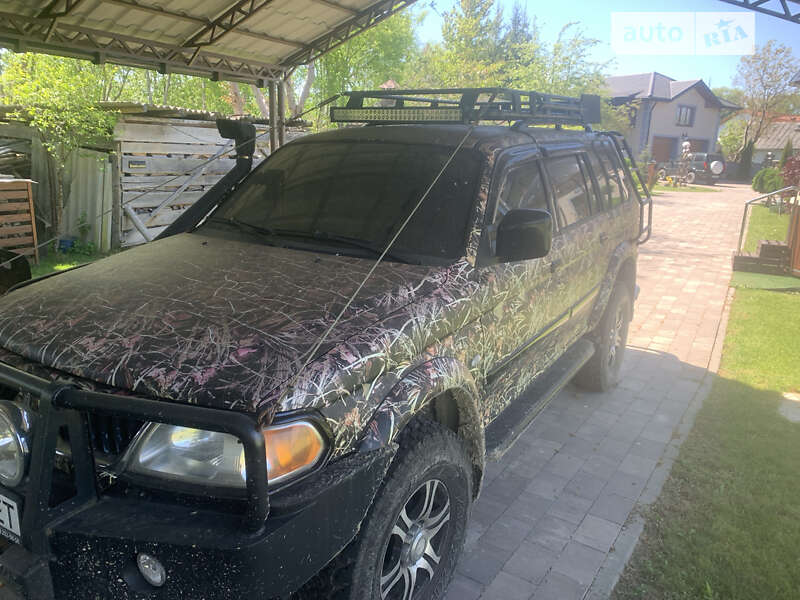 2006 mitsubishi pajero