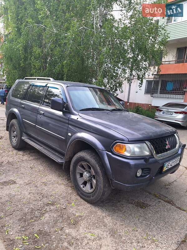 2006 mitsubishi pajero